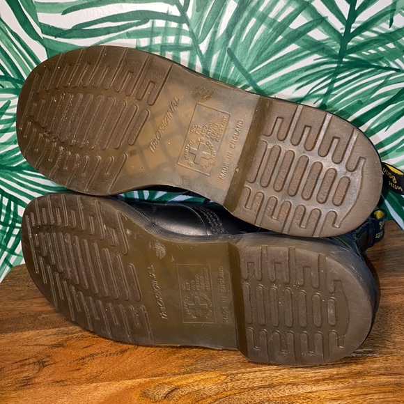 Vintage Dr. Martens Black Leather Combat Boots Women’s UK8 US 10 England - Picture 8 of 13